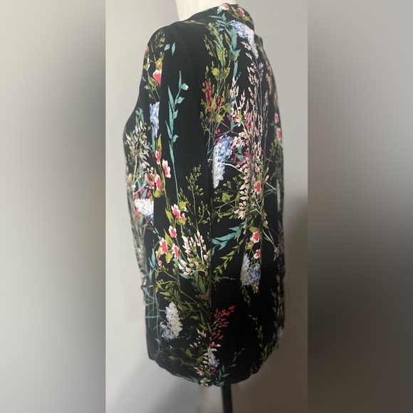 Talbot’s Floral Cardigan w/ 3/4 Length Sleeves in Excellent Condition! - Picture 4 of 8